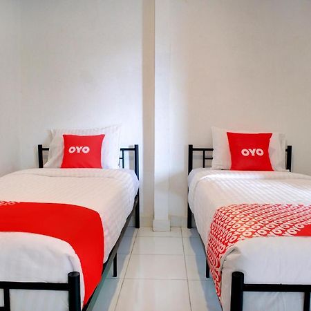 Oyo 3690 Wisma Yani Syariah Padang  Exterior foto